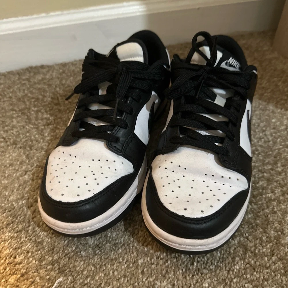 Nike Dunks Black and White Low-Top - Picture 2 of 4